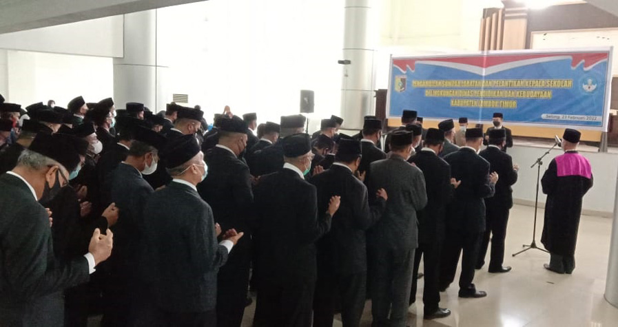 BKPSDM Lotim Lantik 160 Kepala Sekolah