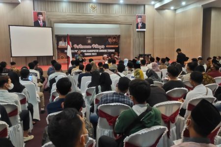Bupati Serahkan SK Patugas PMKS dan PSKS