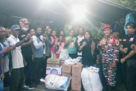 Peduli Korban Kebakaran Desa Penyaring LMP Sumbawa Salurkan Bantuan