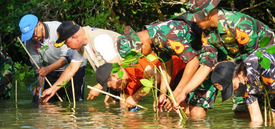 Bupati Sukiman : Mangrove Jaga Kelestarian Alam