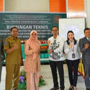 Sukseskan MXGP Samota, Poltekpar Latih Karyawan Hotel & Pengelola Homesfay