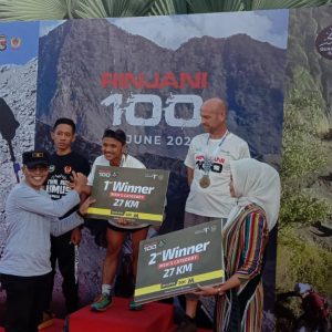 Sekda Lotim Apresiasi Juara “Rinjani 100” Yang Didominasi Tuan Rumah Indonesia