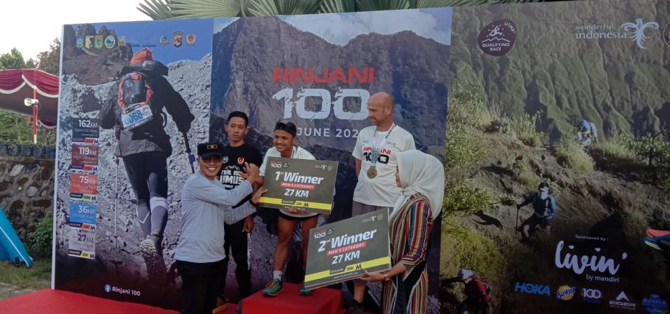Sekda Lotim Apresiasi Juara “Rinjani 100” Yang Didominasi Tuan Rumah Indonesia