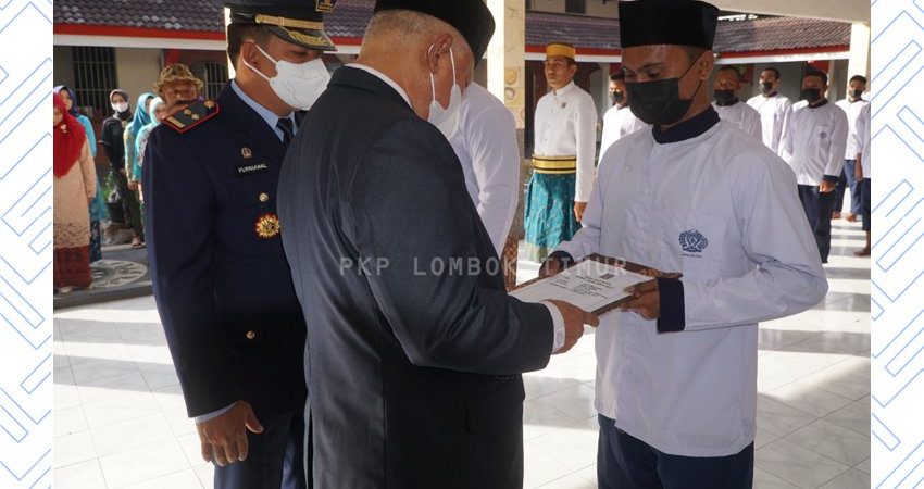Bupati Sukiman Serahkan Remisi Bagi 241 WBP