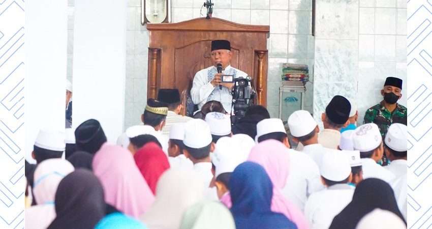 Letakan Batu Pertama Pembangunan Masjid al Falah Rakam, Ini Pesan Bupati