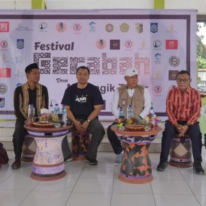 Bupati Sukiman Azmy  Hadiri Pembukaan Festival Gerabah