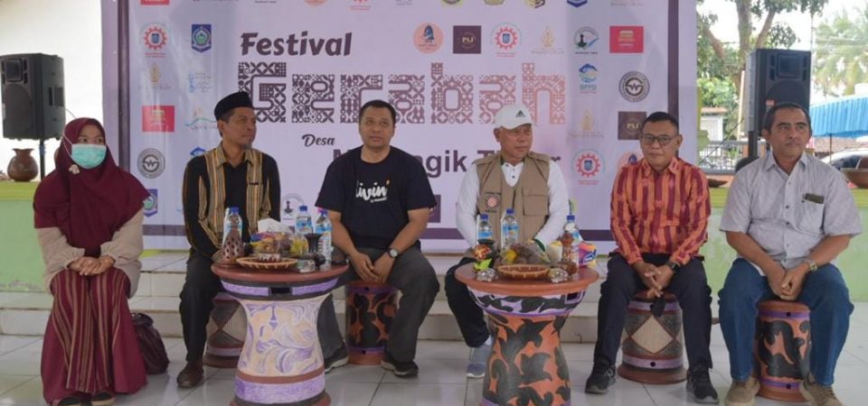 Bupati Sukiman Azmy  Hadiri Pembukaan Festival Gerabah
