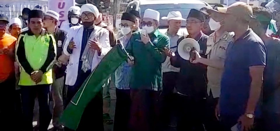 Pawai Sepeda Motor Semarak Hultah ke – 87 Madrasah NWDI Dilepas Ketua Umum PBNW