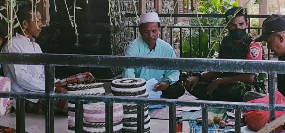 Babinsa Jajaran Kodim Loteng Dorong UKM Produksi Tas Ramah Lingkungan