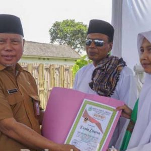 Di Yayasan Darul Azkiya, Bupati Sukiman Uji Hafalan Qur’an Santri