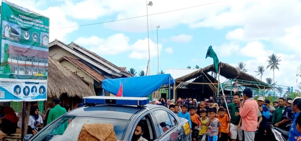 Sambut Maulid Nabi, Ratusan Warga Desa Montong Tangi Ikuti Jalan Sehat