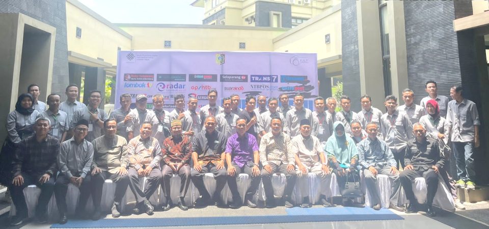 Mubes Ke-2 FJLT, Sekda Juaini Sampaikan Peran Penting Jurnalis Dalam Pemerintahan