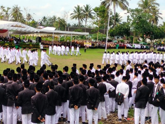 Khidmat Apel Hari Pahlawan di Pontren Syaikh Zainuddin NW Anjani