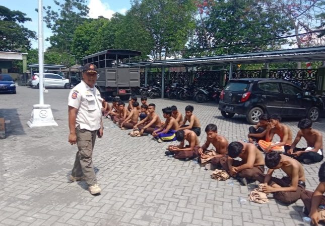 Bolos, Puluhan Pelajar SMP & SMA Diangkut Satpol.PP