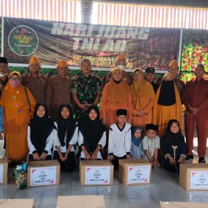 Kodim 1615/Lotim Berbagi Sembako Kepada Veteran dan Anak Yatim Piatu