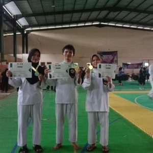 Tiga Siswa SMKN 1 Jerowaru Berhasil Meraih Medali pada Open Turnamen Pencak Silat BEM UNW Mataram Cup 2023