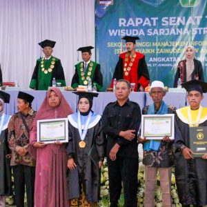 STMIK Syaikh Zainuddin NW Anjani Gelar Wisuda ke -12