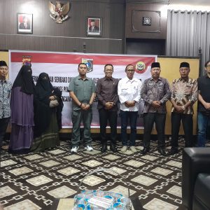 Pj. Bupati Lombok Timur Serahkan Bantuan Kepada Dua Istri Tersangka Tindak Terorisme