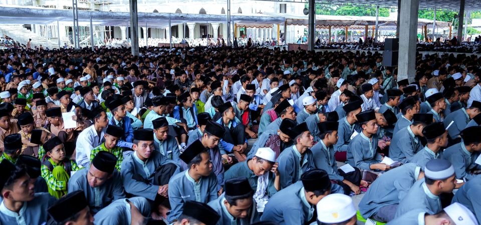 Sebanyak 19 Ribu lebih Santri NW Terima Doa Ujian