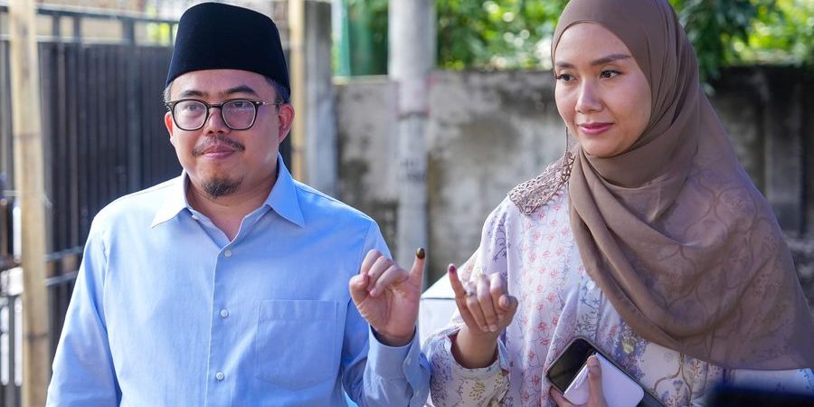 Ketum PBNW DR TGKH Zainuddin Atsani Nyoblos di TPS 30 Anjani