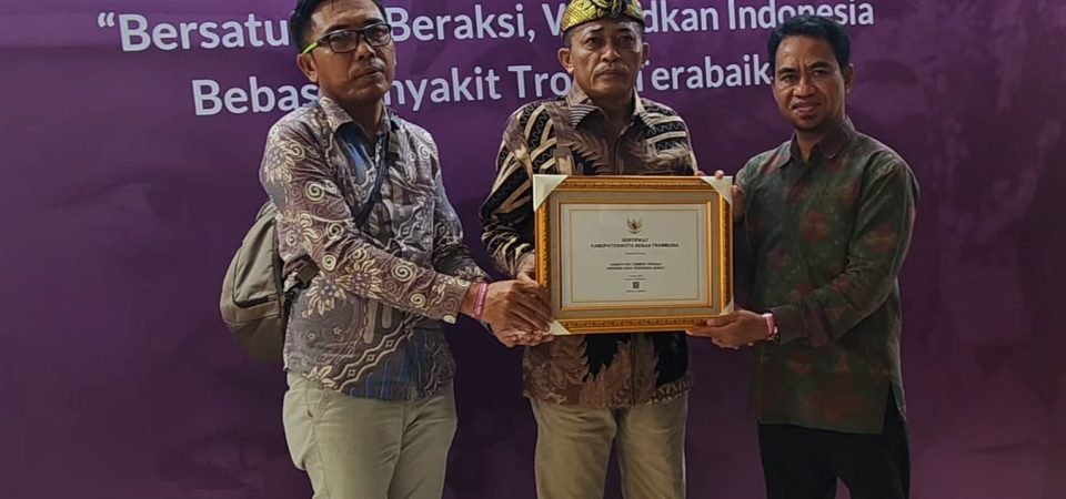Pemkab.Loteng Terima Penghargaan Kabupaten Bebas Penyakit Frambusia dari Kemenkes RI
