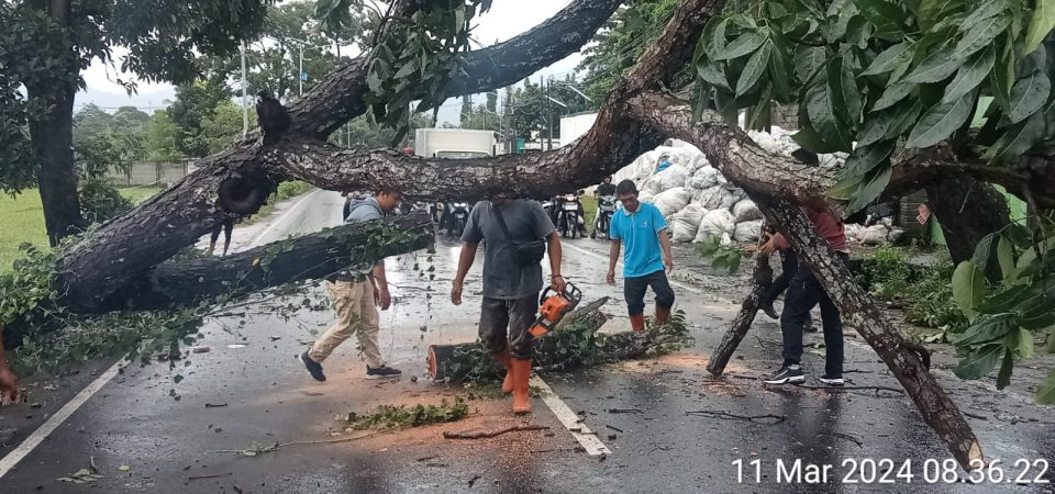 Cuaca Buruk, Pemda Lobar Minta Masyarakat Tetap Waspada