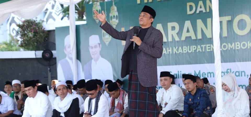 Bupati Beri Sambutan Sholat Idul Fitri 1 Syawal 1445 H di Masjid Agung Lombok Tengah