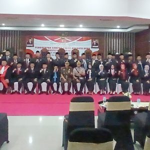 50 Anggota Baru DPRD Lombok Timur Periode 2024-2029 Resmi Dilantik