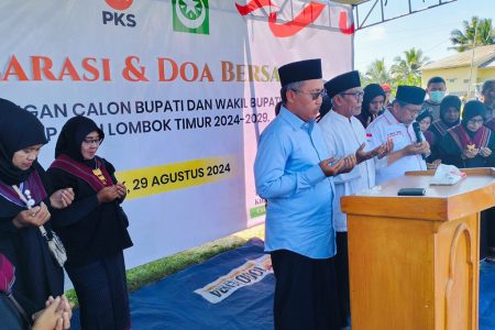 Daftar di KPU, SJP Gelar Deklarasi dan Minta Doa Restu Masyarakat