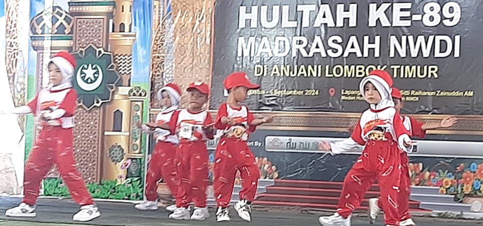 Lomba Senam ‘Garuda Di Dadaku’ Semarakkan  HULTAH ke-89 Madrasah NWDI