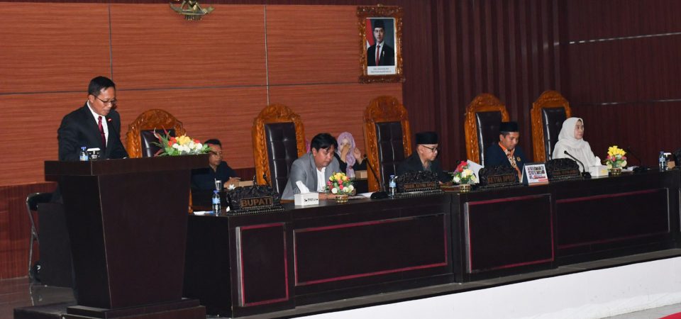 DPRD Ketok Raperda APBD 2025,  Pj Bupati Sebut Angka Kemiskinan Lotim Turun