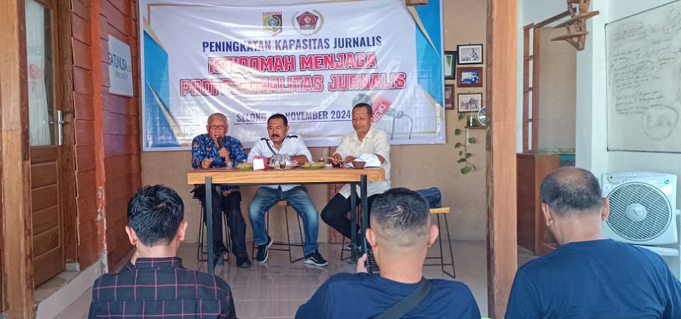Jaga Profesionalisme, PWI Lotim Gelar Pelatihan Jurnalistik bagi Anggota