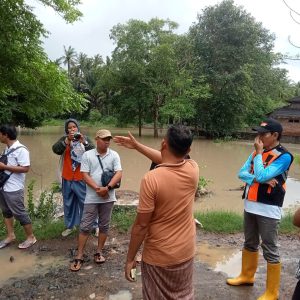 Wabup Nursiah Temui Korban Banjir Bangket Parak