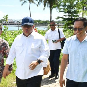 Wamen Fahri Hamzah Kunjungi Rusunawa Pelabuhan Kayangan di Lombok Timur