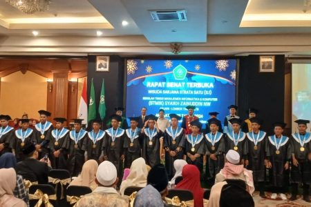 STMIK Syaikh Zainuddin NW Anjani Gelar Wisuda ke 13 di Mataram