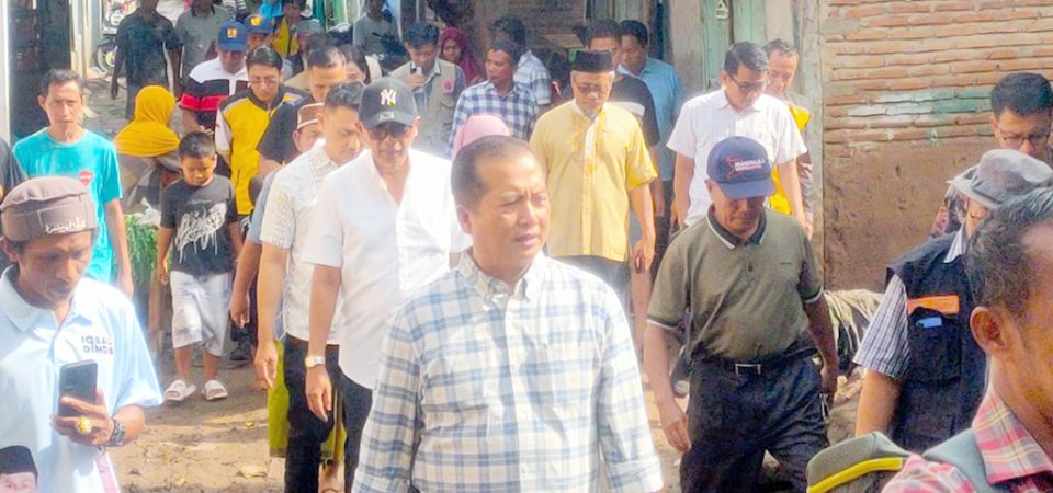 Gubernur NTB Terpilih Serahkan Bantuan untuk Korban Banjir Kota Bima