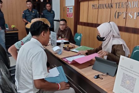 Warga Sikur Barat Desak Kejari Usut Tuntas Dugaan Korupsi DD