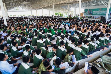 Sebanyak 18.209 Santri NW Terima Doa Ujian