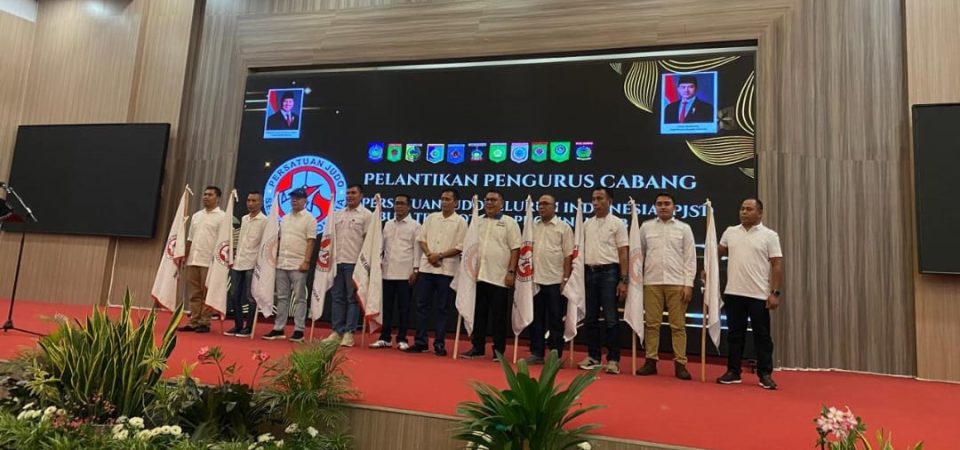 Lalu Pathul Bahri Lantik 10 Pengcab PJSI Kab/Kota se-NTB