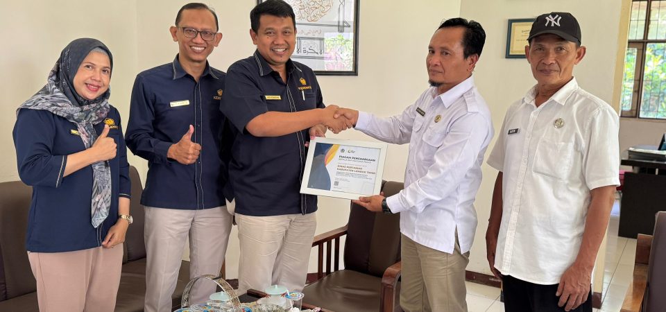 Dinas Pertanian Lotim Terima Penghargaan Dari KKP Pratama Praya