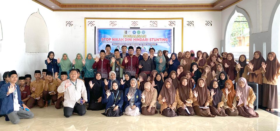 Sosialisasi Pencegahan Pernikahan Dini dan Stunting, KKN IAIH NW Lotim Gandeng PKK Aikprapa