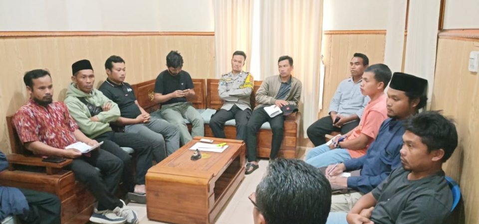 Ricuh, Mediasi Illegal Loging Ex HGU dan HKm Desa Karang Sidemen