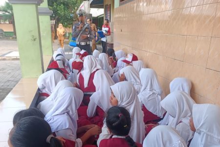 Police Goes to School, Polres Lombok Barat Bekali Siswa Safety Riding
