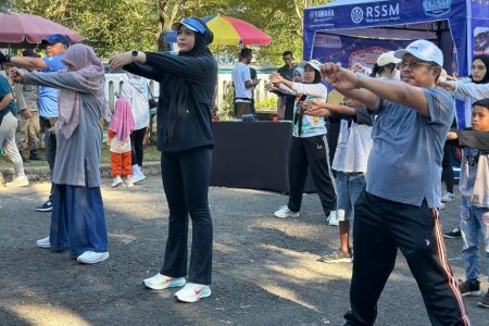 Fun Walk CFN Gerung, Bupati LAZ : CFN Gerung Buat Kita Senang dan Sehat