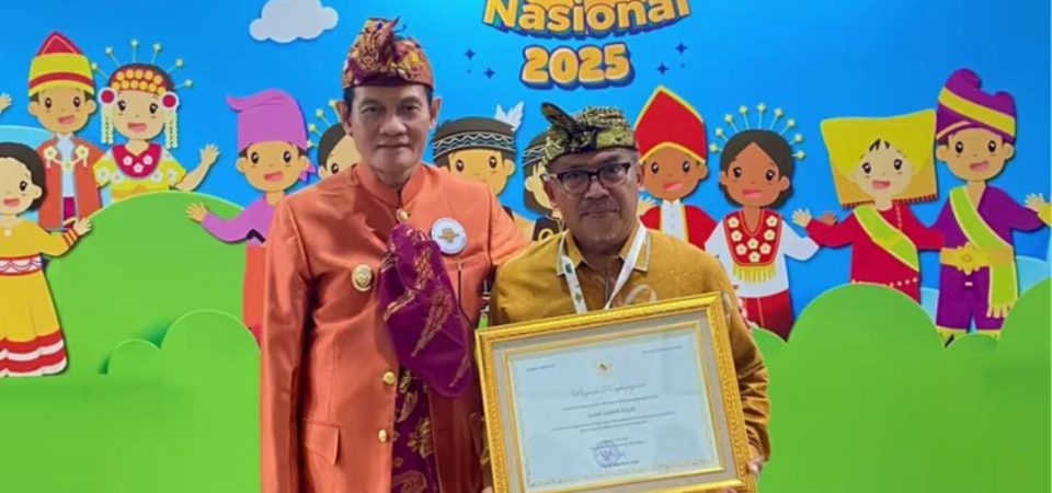 Berkomitmen Melestarikan Bahasa Daerah, Pemkab Loteng Raih Penghargaan Nasional