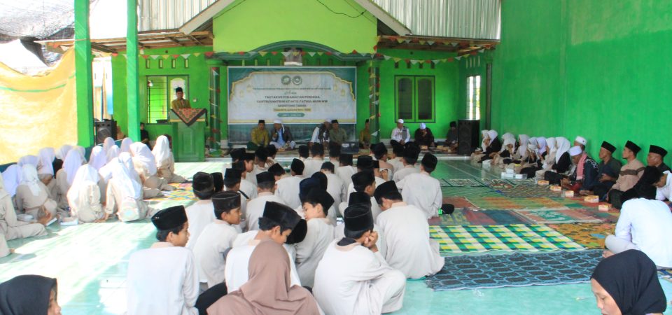Haru dan Banjir Air Mata, MTs Fathul Mu’in NW Montong Tangi Gelar Tasyakur Penamatan Perdana