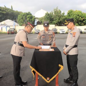 Kapolres Loteng Pimpin Sertijab Kasat Narkoba, Kapolsek Kawasan Mandalika dan Pelantikan Kapolsek Kopang
