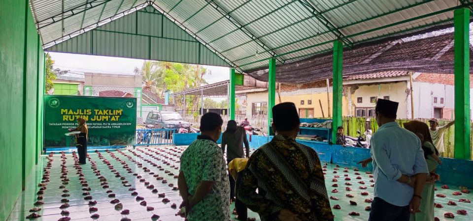 Yafama NW Montong Tangi Tebar 600 Paket Kurban kepada Warga