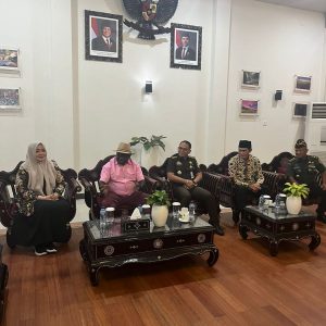 Wagub NTB Bersama Wabup Loteng Sambut Menteri HAM RI