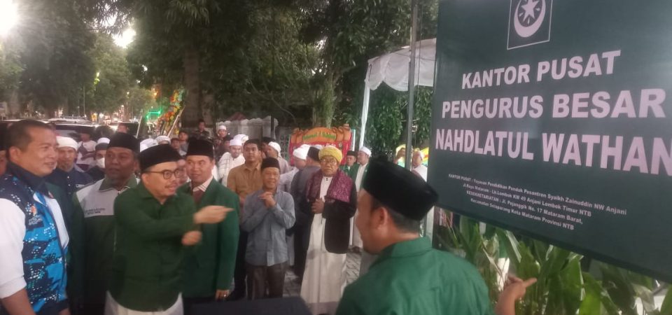 Kantor Pusat PBNW Diresmikan, Gubernur LMI : Saya akan Berdiri Bersama PBNW untuk Kemaslahatan Ummat